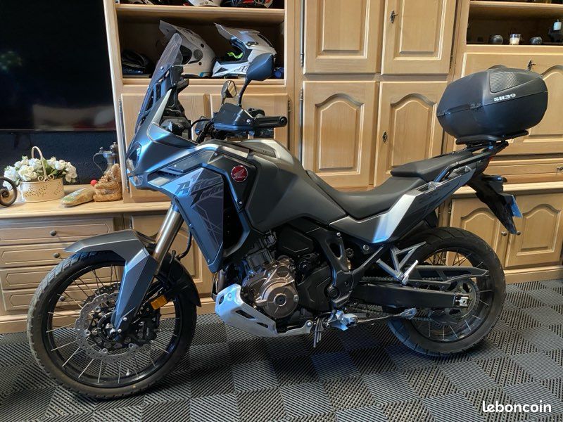 Honda Africa Twin 2023 — vendu
