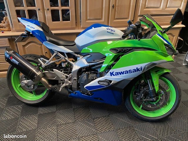 KAWASAKI Ninja ZX