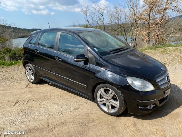 MERCEDES-BENZ Classe B 2011 — vendu
